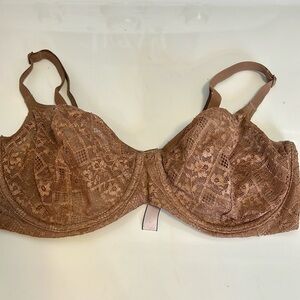 Victoria’s Secret Body by Victoria Unlined Demi Bra Sz. 34DD